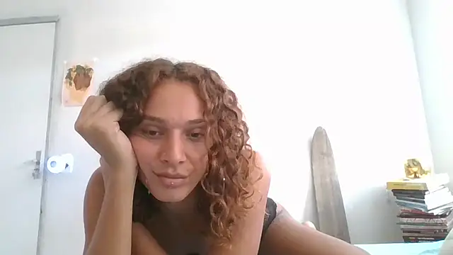 Snapshot of 4petitosa chatting on 10-26-25, 02:45 4petitosa online show from 10-26-25, 02:45