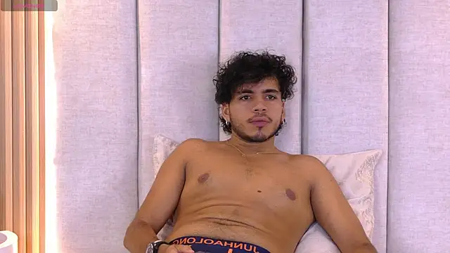 AlexanderJordan online show from 09-22-25, 04:09