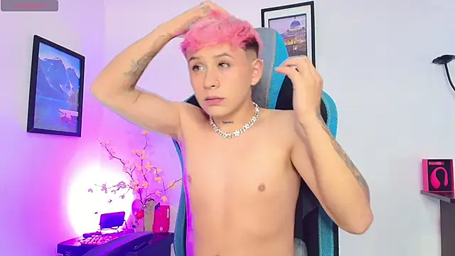 Snapshot of Michael_Lopez_1 chatting on 04-10-26, 11:04 Michael Lopez 1 online show from 04-10-26, 11:04