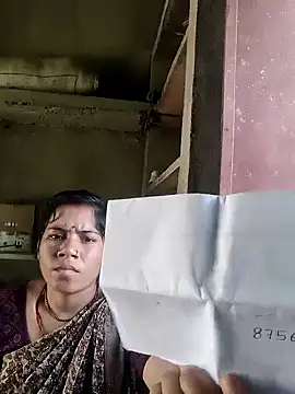 Snapshot of Idhika_Handoo chatting on 09-13-25, 10:26 Idhika Handoo online show from 09-13-25, 10:26