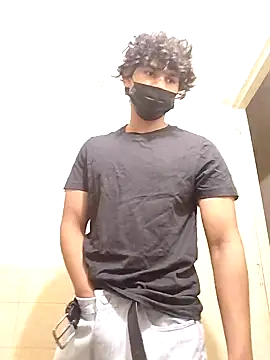 Snapshot of Goodmens5 chatting on 10-11-25, 06:17 Goodmens5 online show from 10-11-25, 06:17