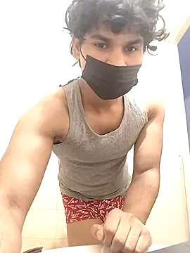 Snapshot of Goodmens5 chatting on 03-07-26, 07:00 Goodmens5 online show from 03-07-26, 07:00