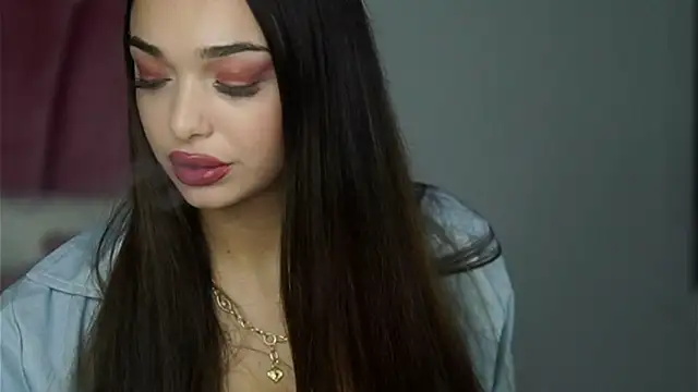 AmiraVeyl online show from 10-09-25, 08:51