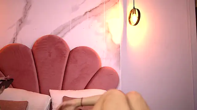 AmiraVeyl online show from 11-11-25, 07:41