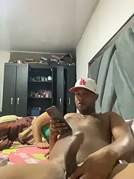 Snapshot of Perropa chatting on 02-15-26, 05:48 Perropa online show from 02-15-26, 05:48