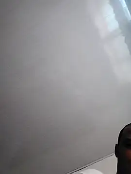 Snapshot of Perropa chatting on 02-18-26, 12:23 Perropa online show from 02-18-26, 12:23