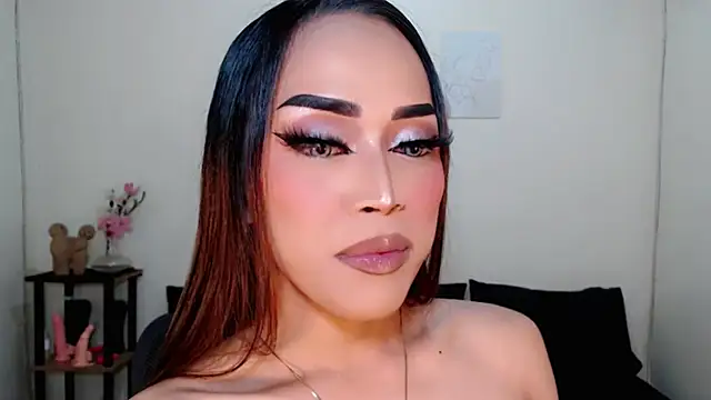 Snapshot of Lessandra_Lust chatting on 09-11-25, 03:12 Lessandra Lust online show from 09-11-25, 03:12