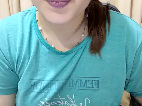 Snapshot of sizzling_alice chatting on 09-22-25, 08:55 sizzling alice online show from 09-22-25, 08:55