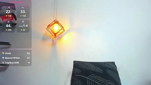 MOLLYSPENCER1 online show from 04-16-26, 09:39