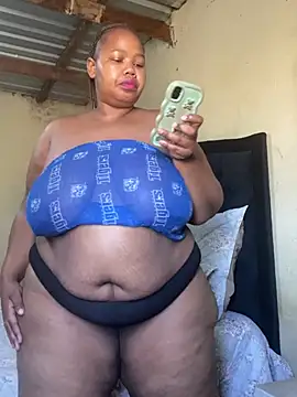 Curvycandy95 online show from 07-28-26, 08:10