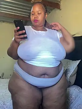 Curvycandy95 online show from 08-01-26, 08:13