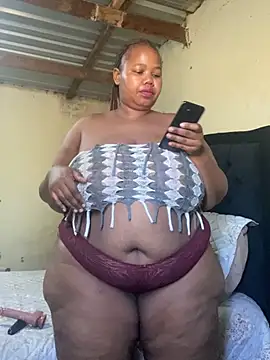 Curvycandy95 online show from 08-03-26, 06:56