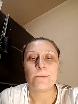 Snapshot of ariam8990 chatting on 11-11-25, 04:18 ariam8990 online show from 11-11-25, 04:18