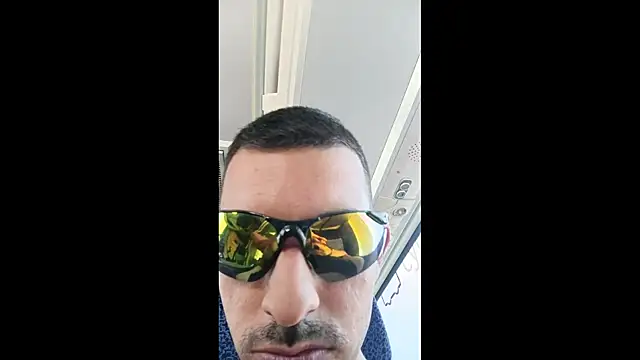 Greek crazy couple online show from 10-01-25, 09:04