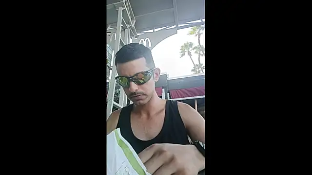 Greek crazy couple online show from 10-29-25, 12:07