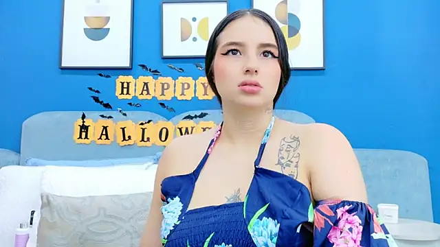 Ashley Evans22 online show from 10-24-25, 07:54