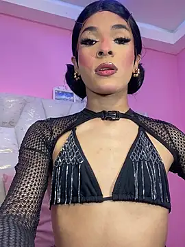 Amira Ember online show from 06-24-26, 04:11