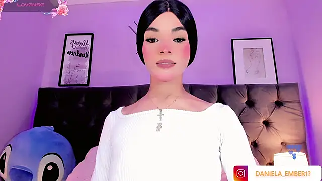 Amira Ember online show from 07-25-26, 09:12