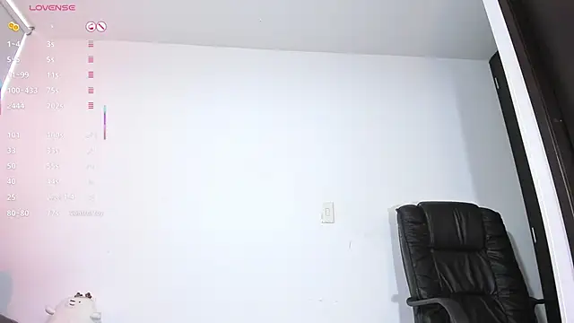 Snapshot of ValerieInk chatting on 11-26-25, 01:01 ValerieInk online show from 11-26-25, 01:01