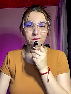 CoraVibes online show from 11-30-25, 12:09