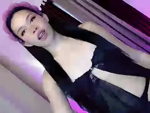 mysterious flower101 online show from 11-25-25, 11:05