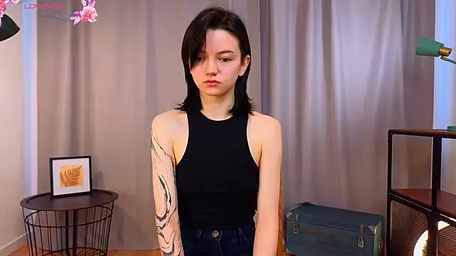 PamilaGrassle online show from 09-18-25, 04:25