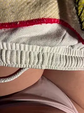 Snapshot of deeidnic chatting on 11-22-25, 12:31 deeidnic online show from 11-22-25, 12:31