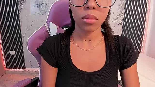 Mia Duarte1 online show from 06-25-26, 07:18