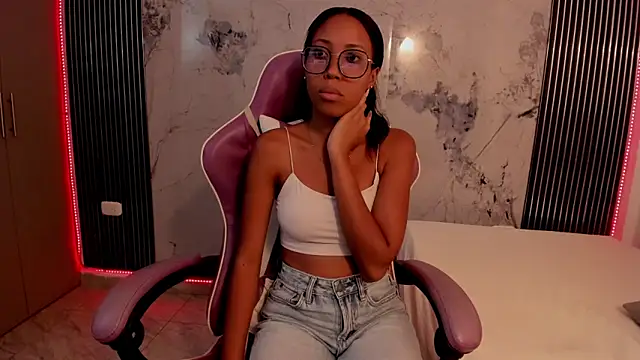 Mia Duarte1 online show from 06-26-26, 07:18