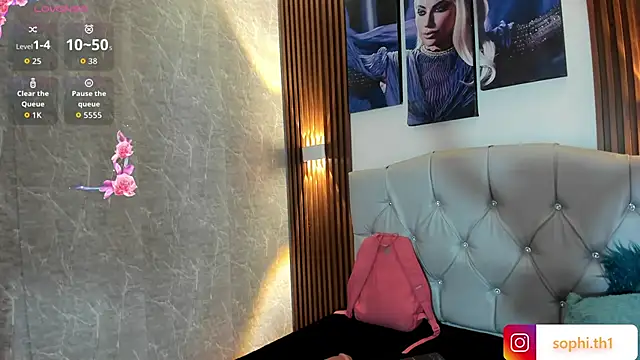 Snapshot of Sophi_Thaylorr chatting on 09-26-25, 01:37 Sophi Thaylorr online show from 09-26-25, 01:37