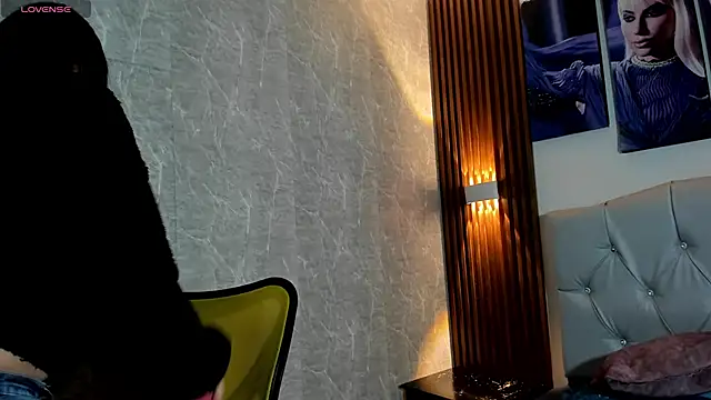 Snapshot of Sophi_Thaylorr chatting on 09-27-25, 12:54 Sophi Thaylorr online show from 09-27-25, 12:54