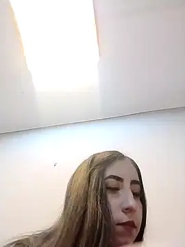 Snapshot of Sophi_Thaylorr chatting on 10-22-25, 01:22 Sophi Thaylorr online show from 10-22-25, 01:22