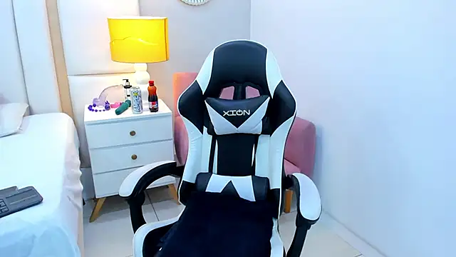 EimmyJones online show from 11-02-25, 01:46