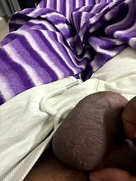 Snapshot of Honeyxoxx chatting on 12-22-25, 07:11 Honeyxoxx online show from 12-22-25, 07:11