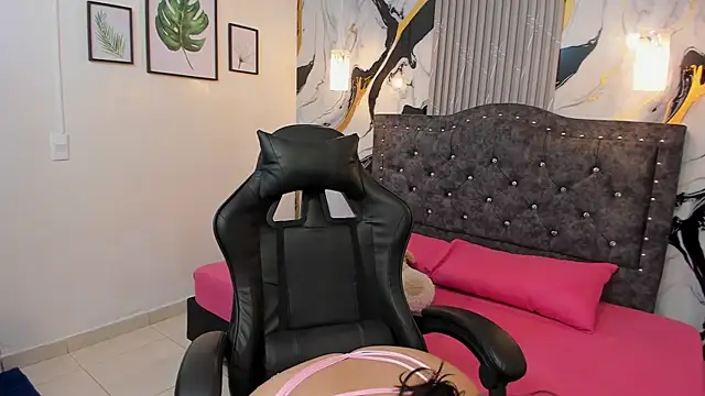 Snapshot of GiaCutee chatting on 01-06-26, 03:10 GiaCutee online show from 01-06-26, 03:10