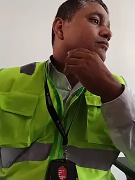 danigarci2307 online show from 12-22-25, 09:01