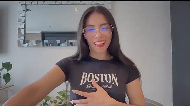 Snapshot of sasha_jonne chatting on 01-11-26, 06:35 sasha jonne online show from 01-11-26, 06:35