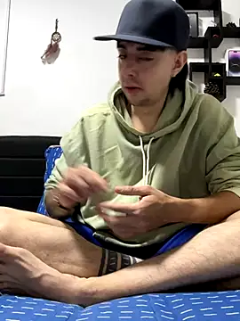 Snapshot of Jaguer2213 chatting on 09-27-25, 03:55 Jaguer2213 online show from 09-27-25, 03:55