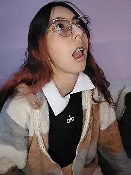 AnnieSparkle online show from 10-21-25, 12:22