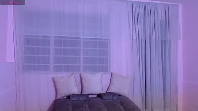 AnnieSparkle online show from 11-15-25, 01:03