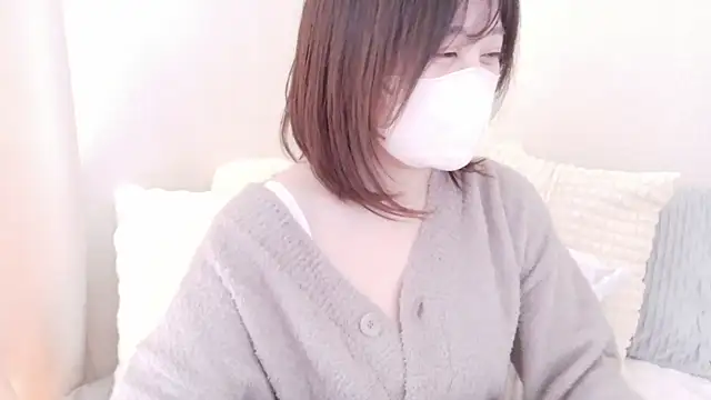 Snapshot of mi__san chatting on 11-30-25, 01:09 mi san online show from 11-30-25, 01:09