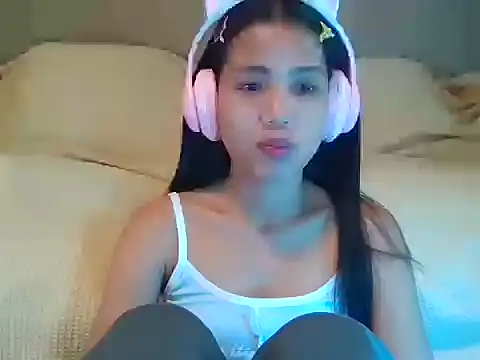 AnnewithanE online show from 09-17-25, 03:08