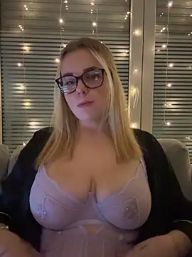 ItsLxsa online show from 03-30-26, 10:33