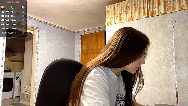 Lia rise online show from 10-03-25, 02:58