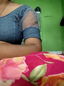 Snapshot of Hot_pooja55 chatting on 09-25-25, 12:36 Hot pooja55 online show from 09-25-25, 12:36