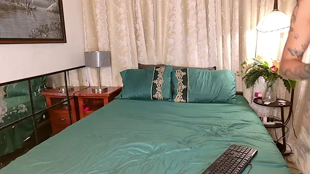 Snapshot of PrettyStranger chatting on 09-14-25, 10:47 PrettyStranger online show from 09-14-25, 10:47