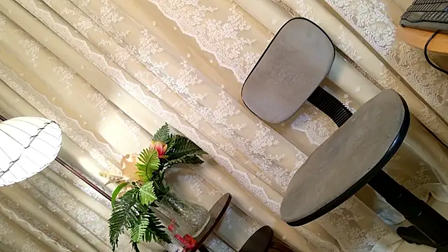 Snapshot of PrettyStranger chatting on 11-25-25, 04:34 PrettyStranger online show from 11-25-25, 04:34