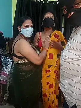 Snapshot of Renu_bhabhi03 chatting on 09-25-25, 04:43 Renu bhabhi03 online show from 09-25-25, 04:43
