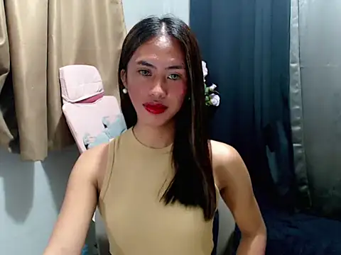 Snapshot of secretmiller_ chatting on 11-24-25, 08:19 secretmiller online show from 11-24-25, 08:19