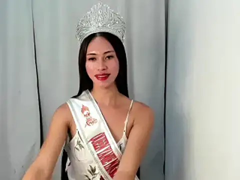 Snapshot of secretmiller_ chatting on 12-20-25, 06:37 secretmiller online show from 12-20-25, 06:37